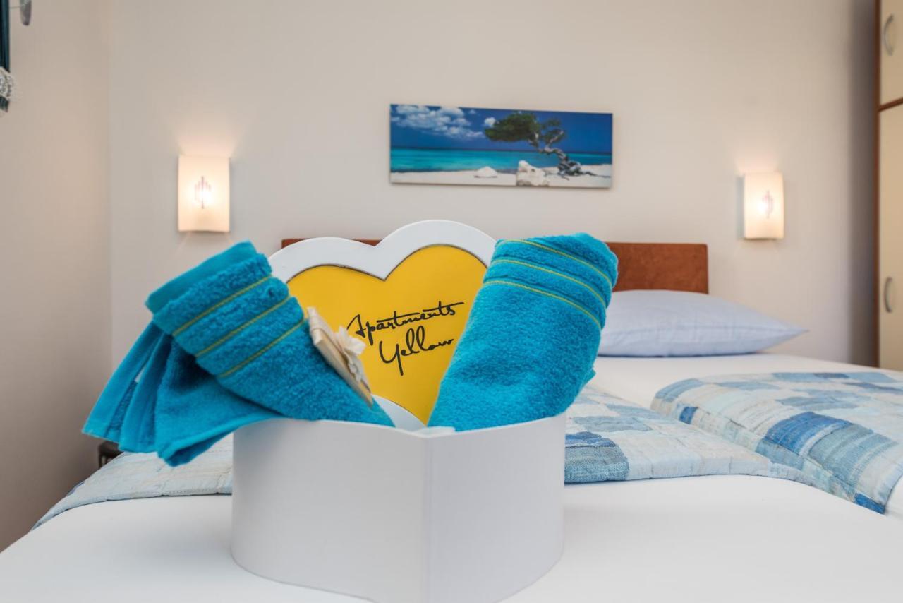 נובליה Apartments Yellow מראה חיצוני תמונה