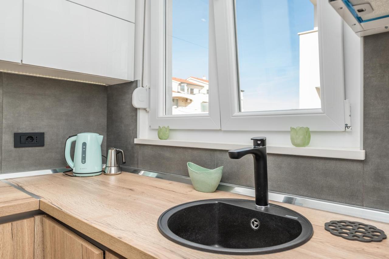 נובליה Apartments Yellow מראה חיצוני תמונה