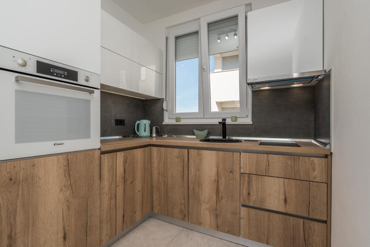 נובליה Apartments Yellow מראה חיצוני תמונה