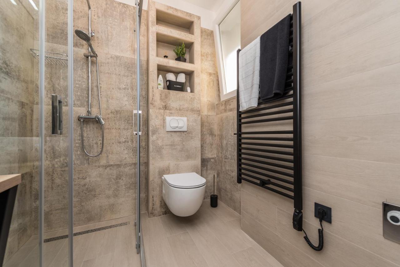 נובליה Apartments Yellow מראה חיצוני תמונה